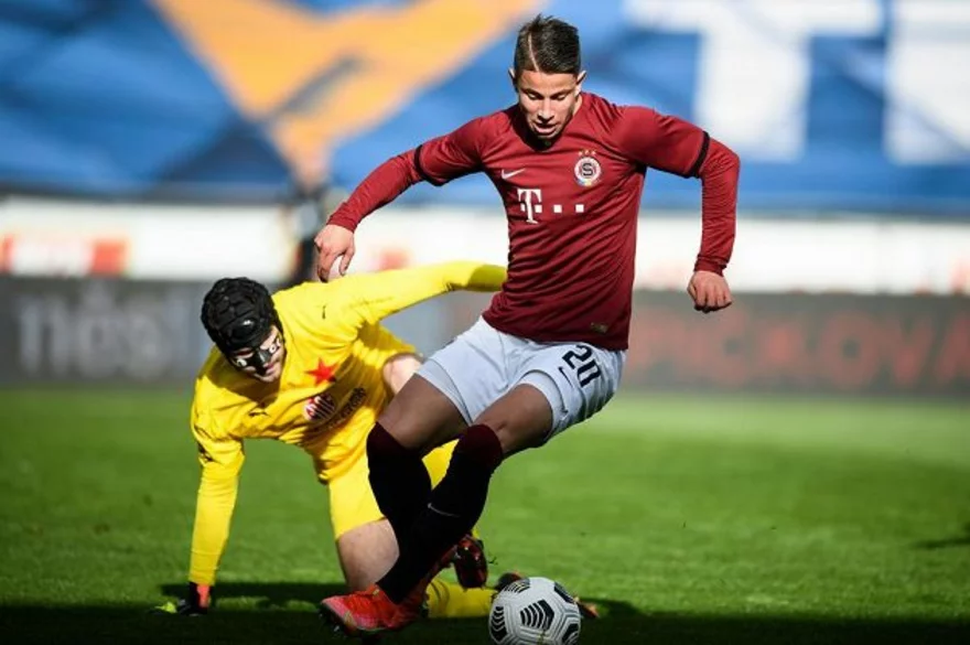 Pražské derby nabídlo souboj dvou nejdražších hráčů ligy.