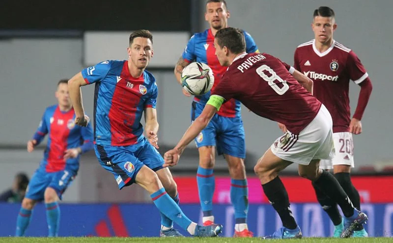 Plzeň přišla o výhru v nastavení. Do čela jde Slavia